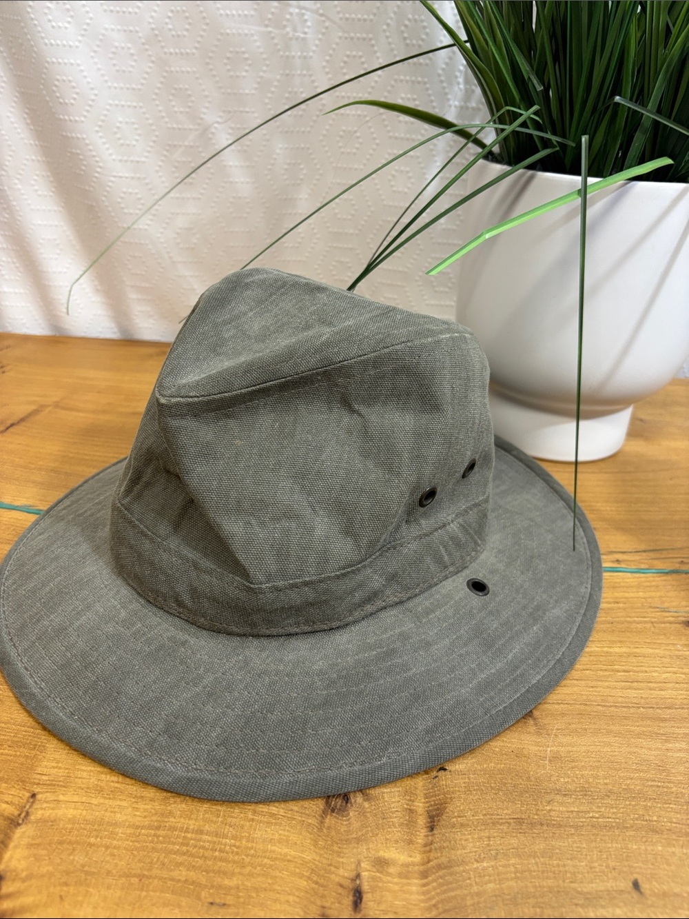 Vintage Orvis 80's Outback Men's Hats